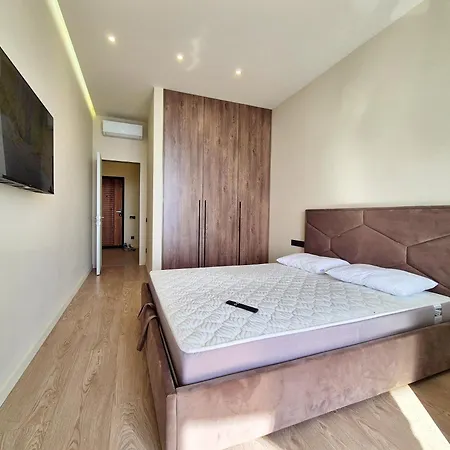Apartment сучасна з терасою на морі та підземний паркінг *