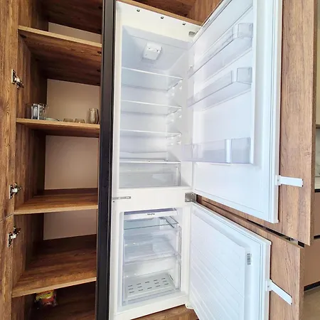 Appartement сучасна з терасою на морі та підземний паркінг