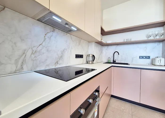 сучасна з терасою на морі та підземний паркінг Appartement Odessa