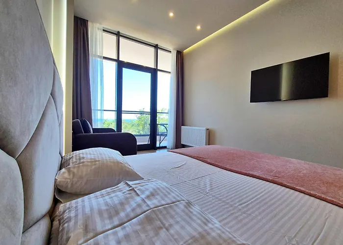 Appartement сучасна з терасою на морі та підземний паркінг Odessa